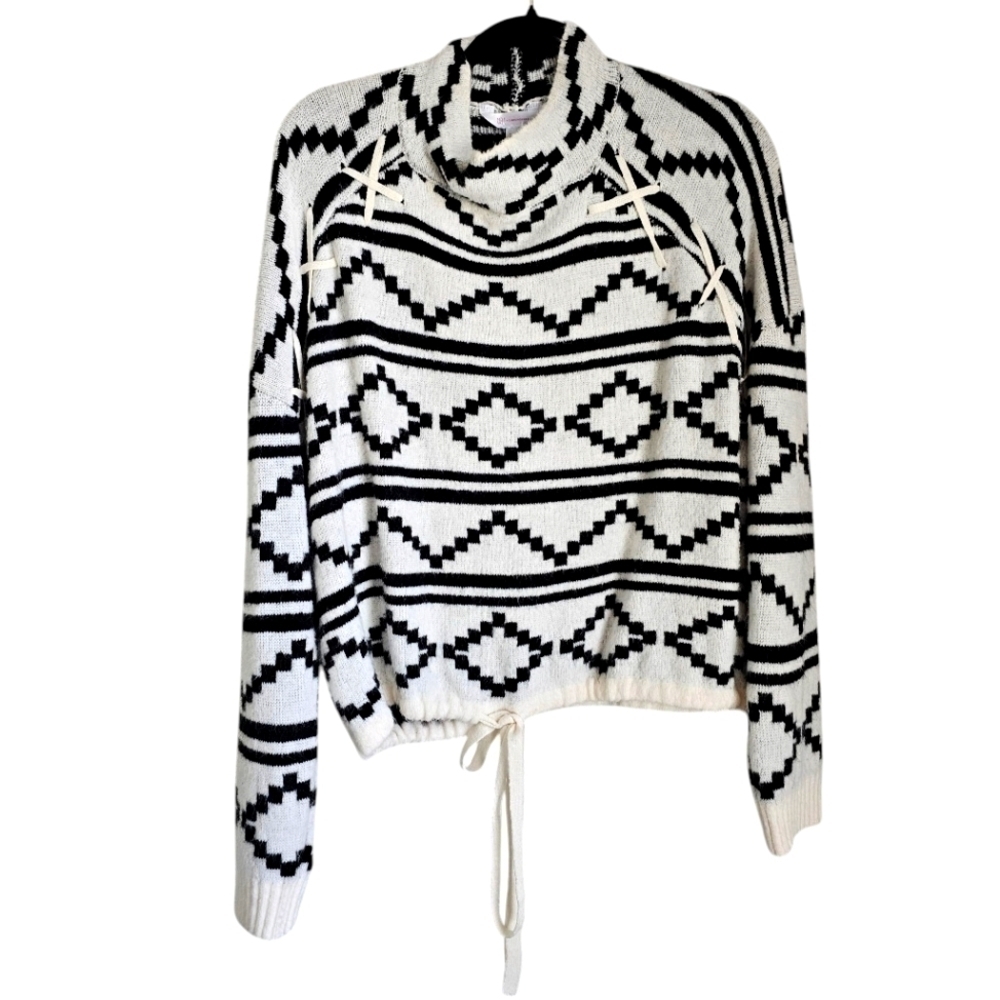 Super Soft XXL Aztec Print Women's Sweater